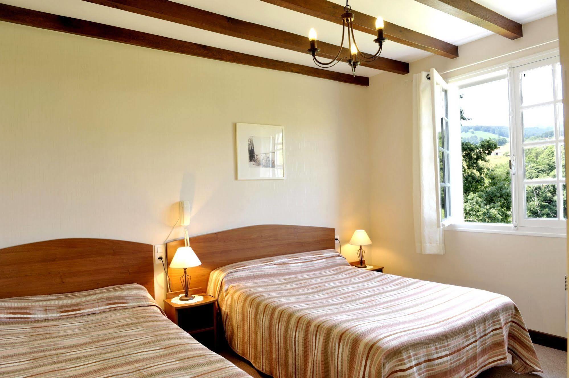 Logis Hotel St Sylvestre Aldudes Екстер'єр фото